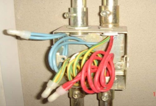 接头采用线帽固定应用